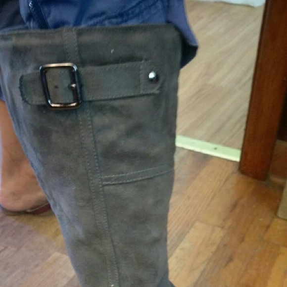 Boots - Picture 2 of 3
