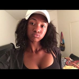 Meet your Posher, Kendall