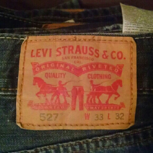 Levis - Picture 2 of 2