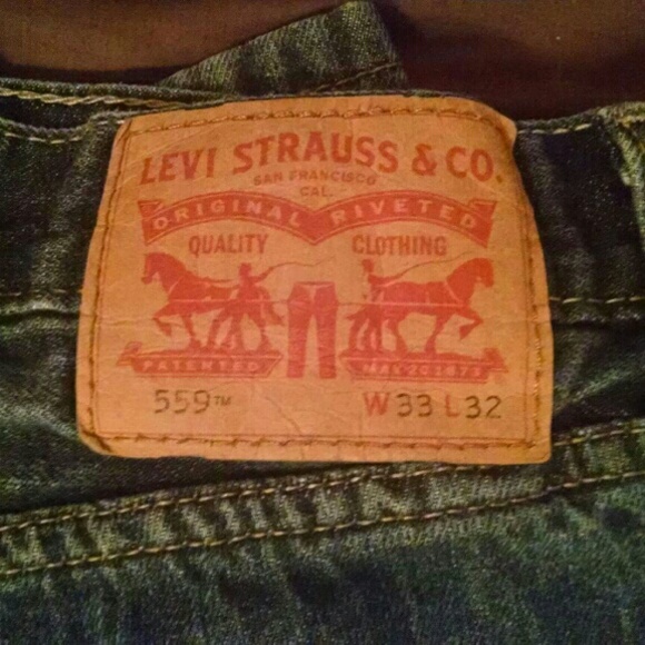 Levis - Picture 2 of 2