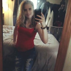 Meet your Posher, Brittany