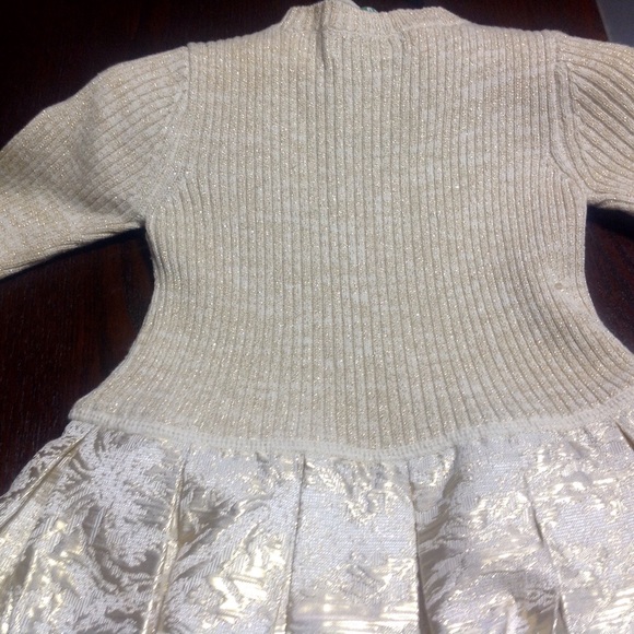 Infant girl sweater dress, gold metallic - Picture 2 of 2