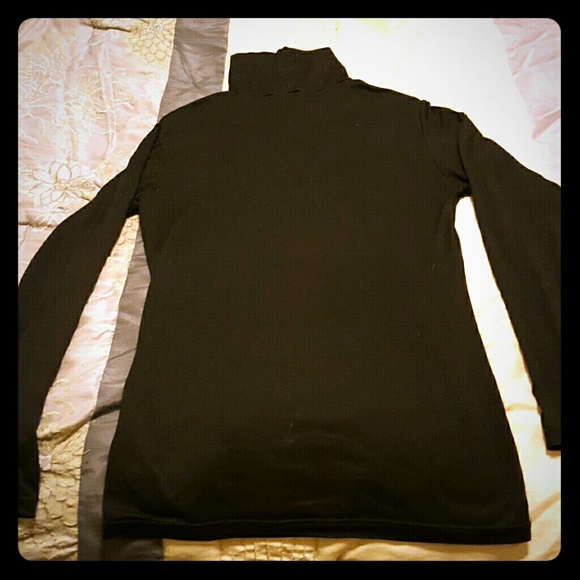 Uniqlo mock turtleneck