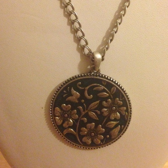 Enamel necklace