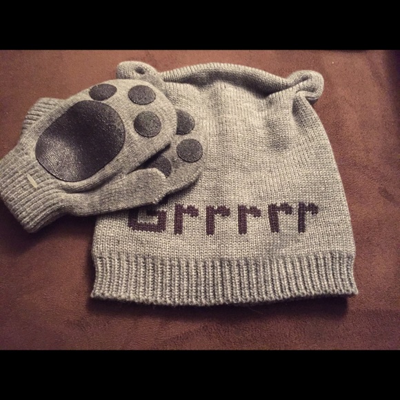 Wilsons Hat and Glove Set