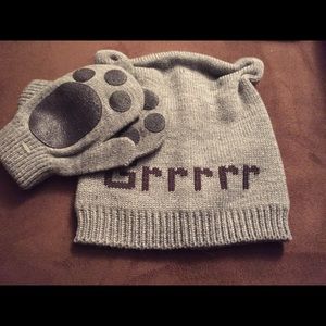 Wilsons Hat and Glove Set