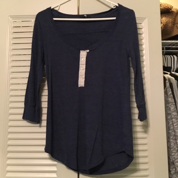 3/4 length blue top