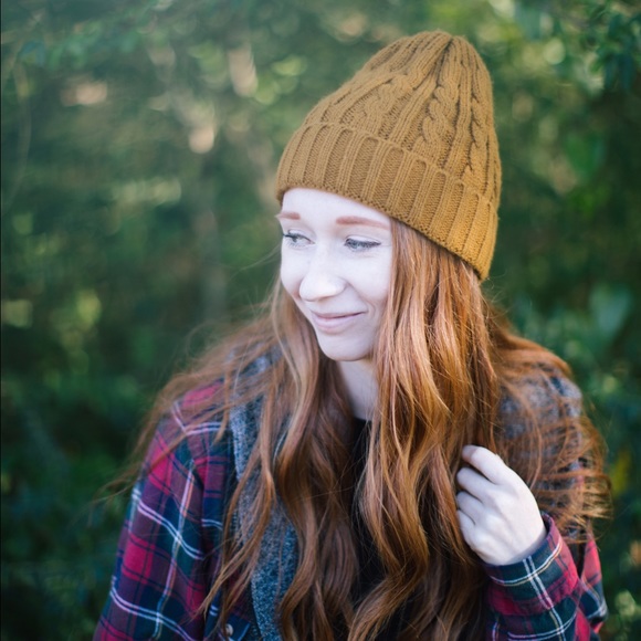 Meet Your Posher, Cori! - Picture 2 of 4