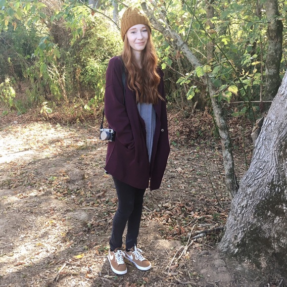 Meet Your Posher, Cori! - Picture 4 of 4