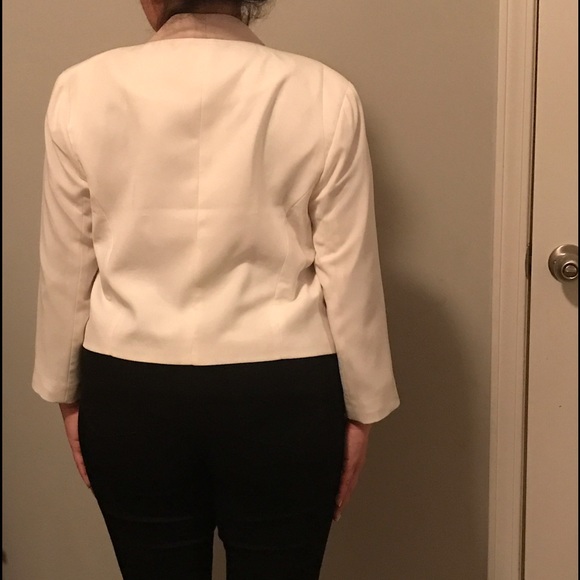 Cream beige F21 blazer - Picture 3 of 3