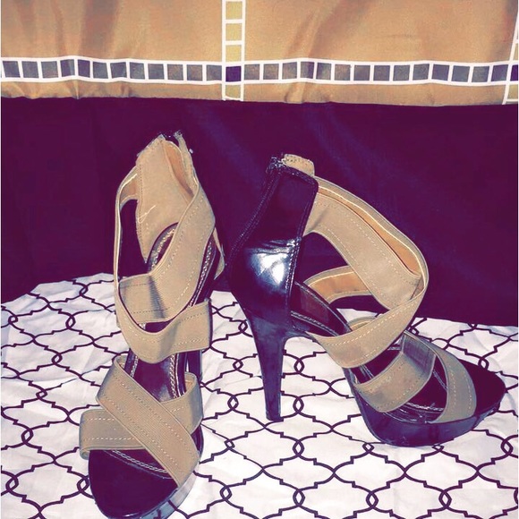 Heels - Picture 2 of 2