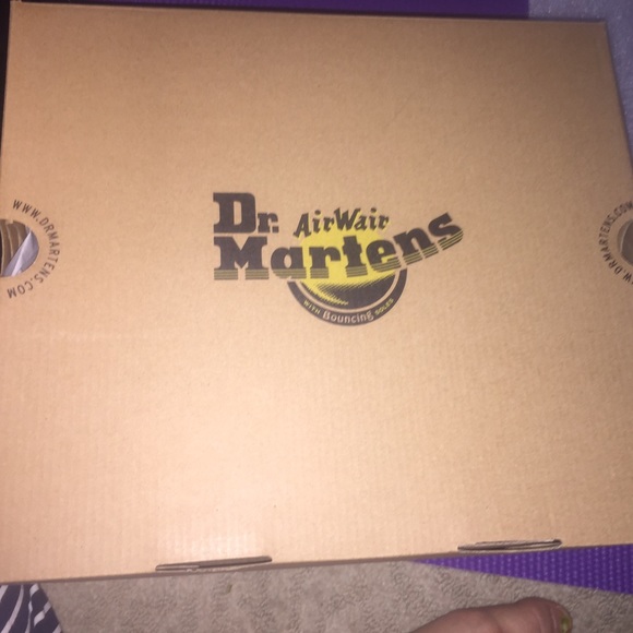 Dr. Martens Cherry Combat Boots NWT - Picture 3 of 4