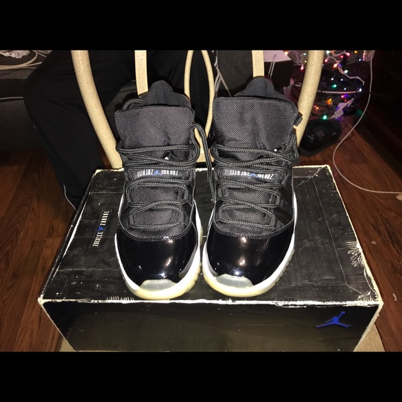 DEAD STOCK OG space jam jordans