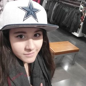 Meet your Posher, Sabrina