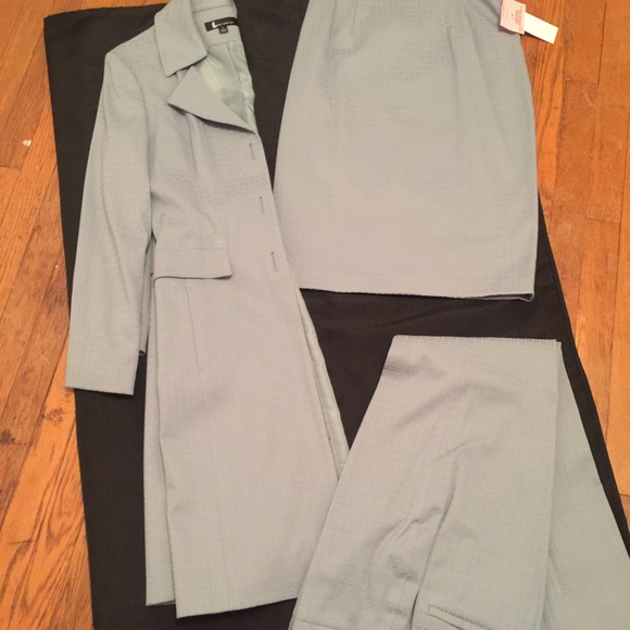 Larry Levine suit-- new without all tags. - Picture 2 of 4