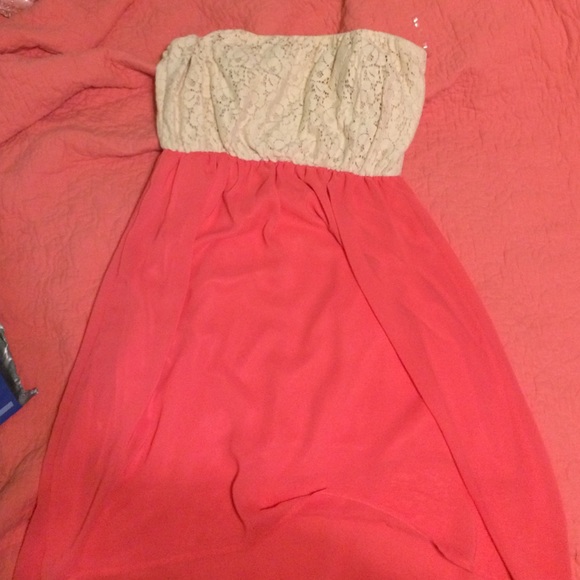 Strapless dress