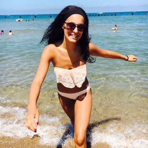 Meet your Posher, Destinee