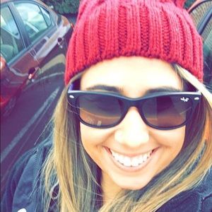 Meet your Posher, Nicole