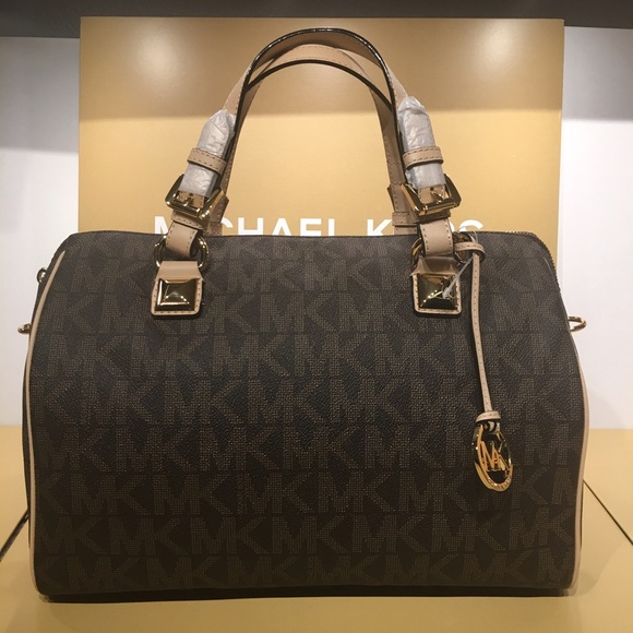 Michael Kors Handbags - 👑Michael Kors Large Satchel👑