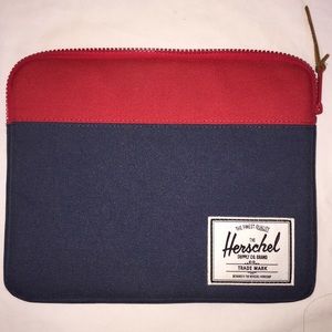 HERSCHEL SUPPLY CO. Anchor Sleeve for the iPad Air