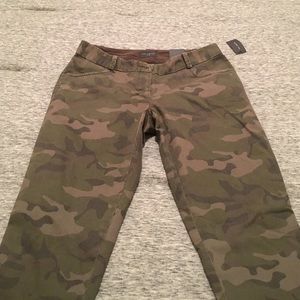 The Limited skinny leg size 0 pant