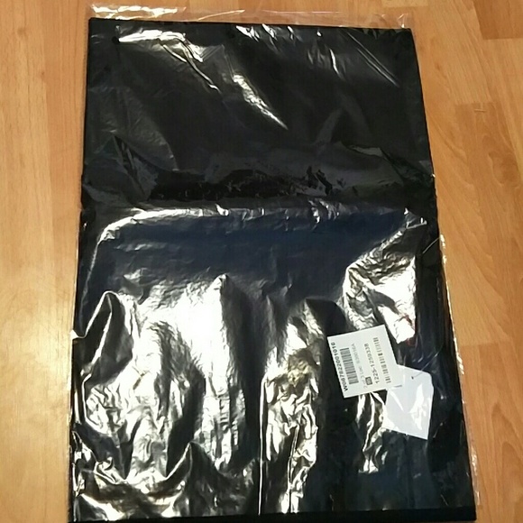 🎉HPx2!!! "🎉 YVES SAINT LAURENT Logo Wool Scarf - Picture 3 of 3