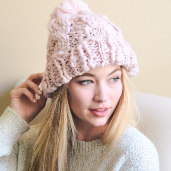 SOLD NWT Soft Chunky Pom Pom Beanie - Picture 3 of 3