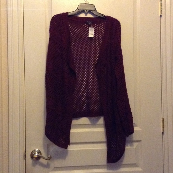 Maroon sweater