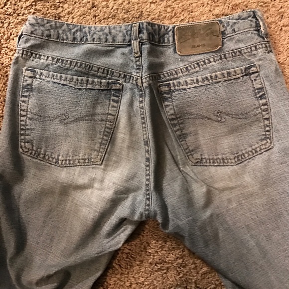 Silver Jeans - Picture 3 of 3