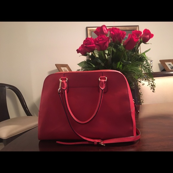 Micheal kors purse - Picture 2 of 3