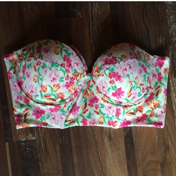 Saha Swimwear Tayel Balconet Top (M) - Picture 3 of 5