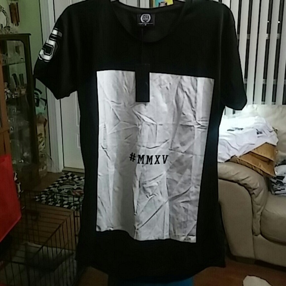 T-shirts - Picture 2 of 4