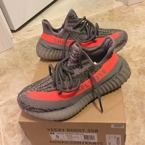 Yeezy Boost 350 V2