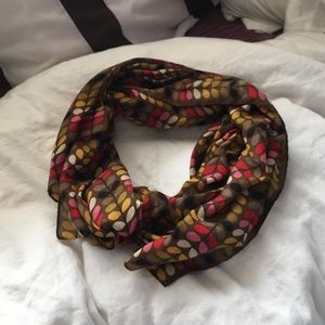 Uniqlo Orla Kiely Scarf leaf print