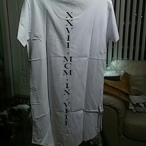 T-shirts - Picture 2 of 2