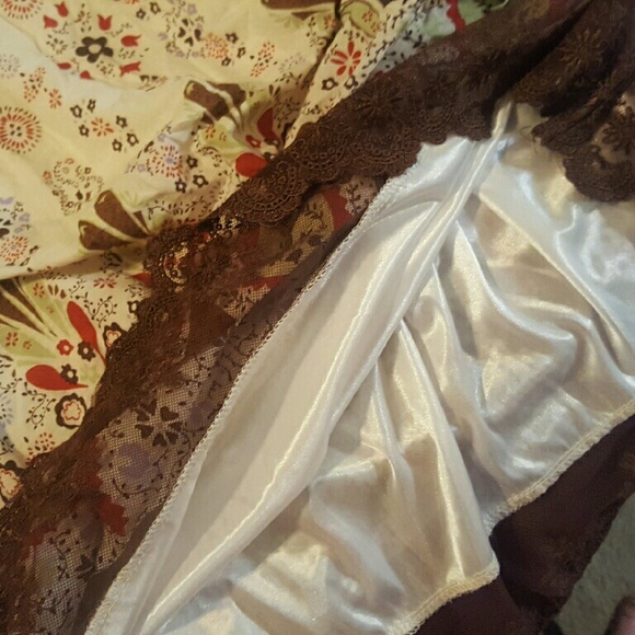 Adorable vintage inspired dress - Picture 2 of 4