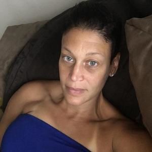 Meet your Posher, Cynthia