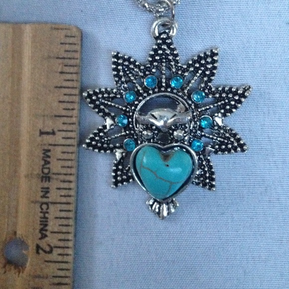 🌼5 for $25🌼Turquoise Necklace - Picture 3 of 3