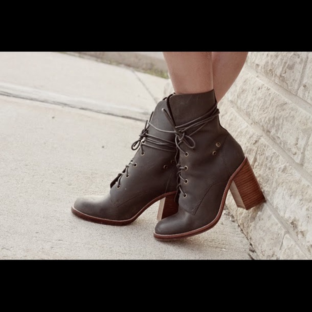 Jeffery Campbell Juneau boots size 9