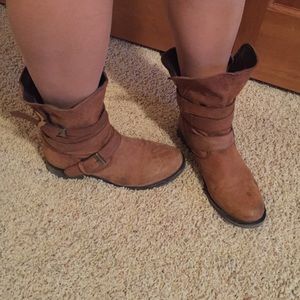Steve Madden boots