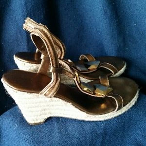 Diane Von Furstenberg wedge sandals 6.5