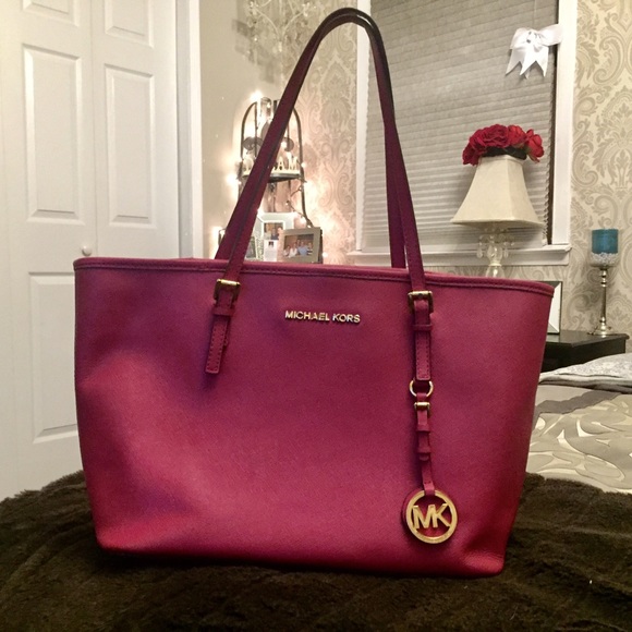 Michael Kors Jet Set Travel Saffiano in Small - Picture 1 of 4
