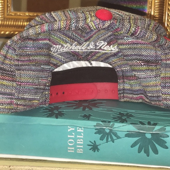 Bulls Fitted hat Worn in Rap Video Shoot! - Picture 2 of 4