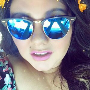 Meet your Posher, Christy