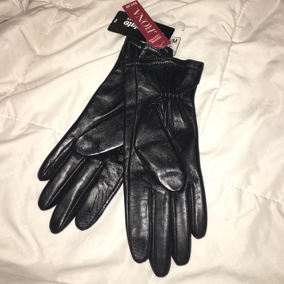 ‼️ Black Merona Leather Gloves ‼️