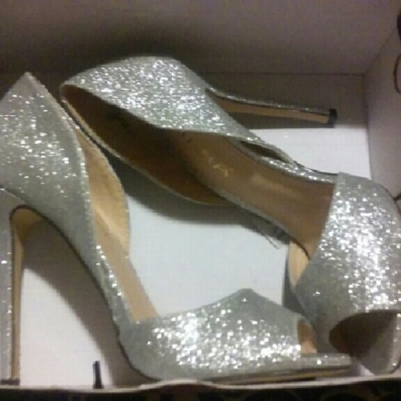 Sparkle stilettos