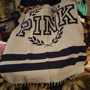 PINK Victoria's Secret Other - NIP VS/PINK CREST LOGO BLACK/GREY BLANKET THROW PINK Victoria's Secret Other - NIP VS/PINK CREST LOGO BLACK/GREY BLANKET THROW