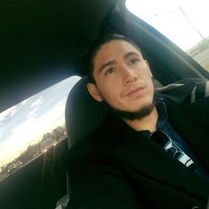 Meet your Posher, Luis