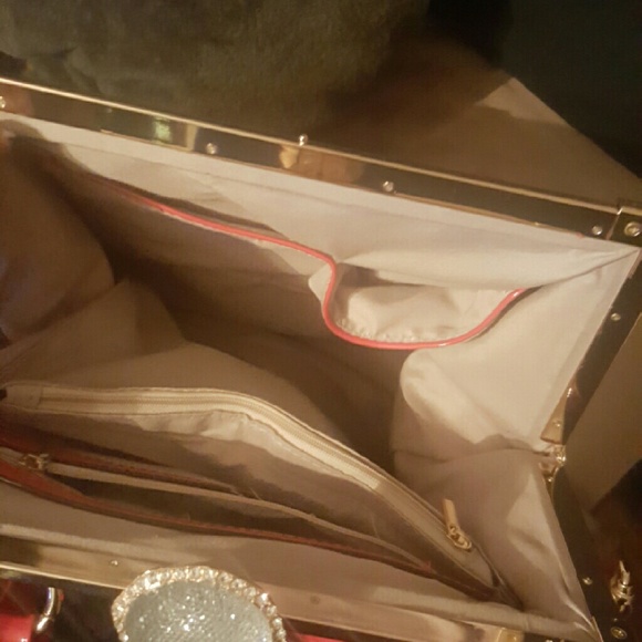 Red Purse - Picture 2 of 3