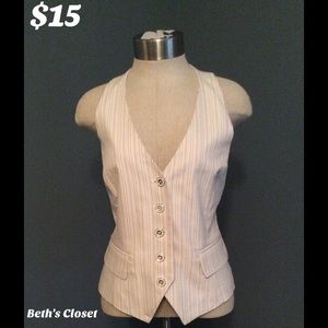 Size 6 White/Cream Vest